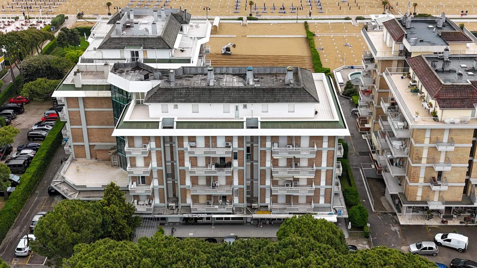 Jesolo Beach! Fronte Mare - Piscina Park E Posto Spiaggia Inclusi Exterior foto